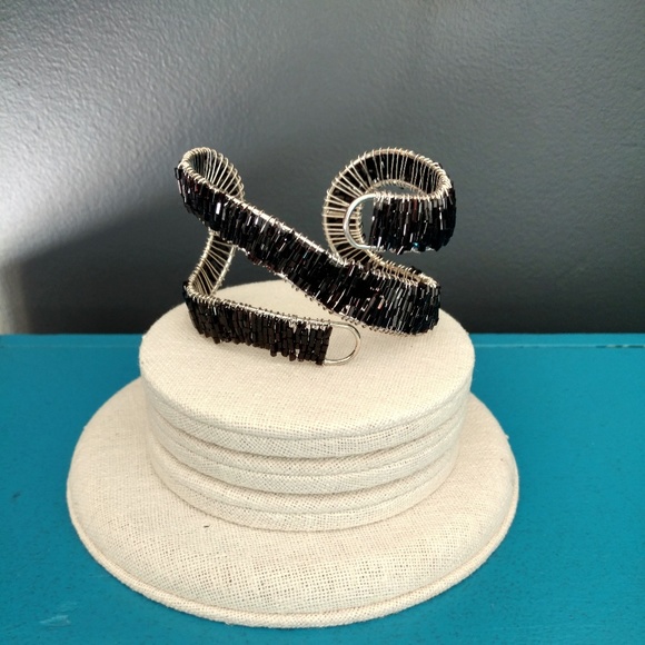 Black bugle bead cuff - Picture 2 of 7